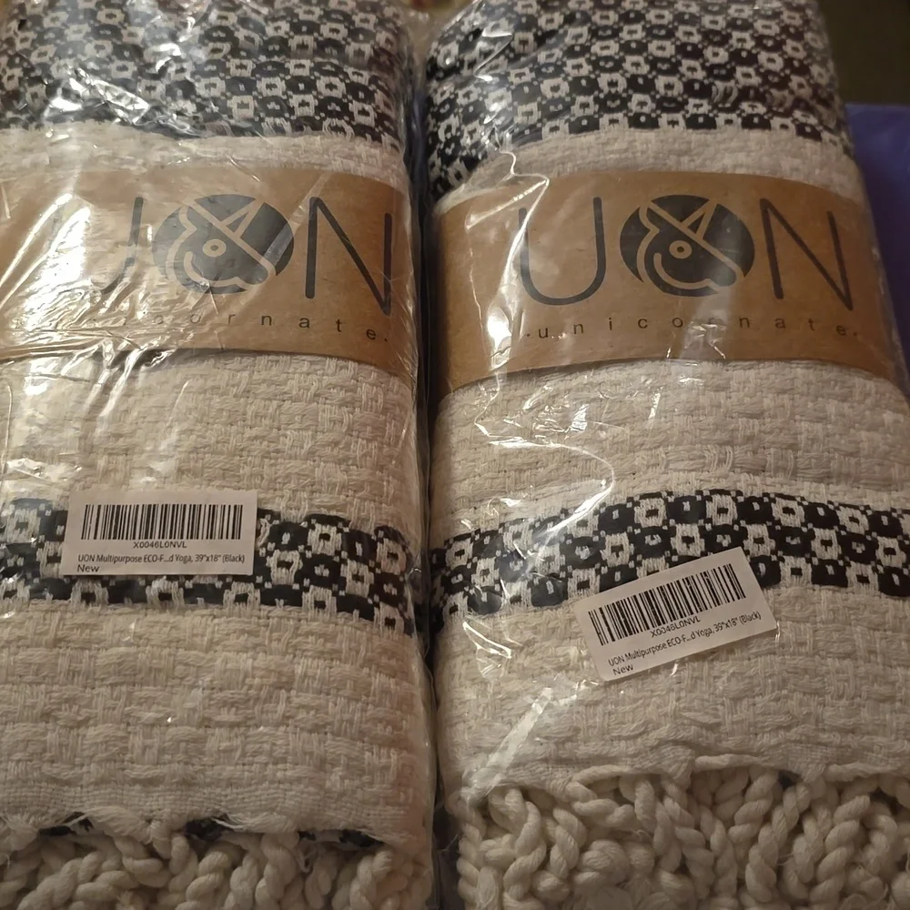NWT Unicornate Beige and Black Turkish Towels (2 Per Pkg)) 39 X18